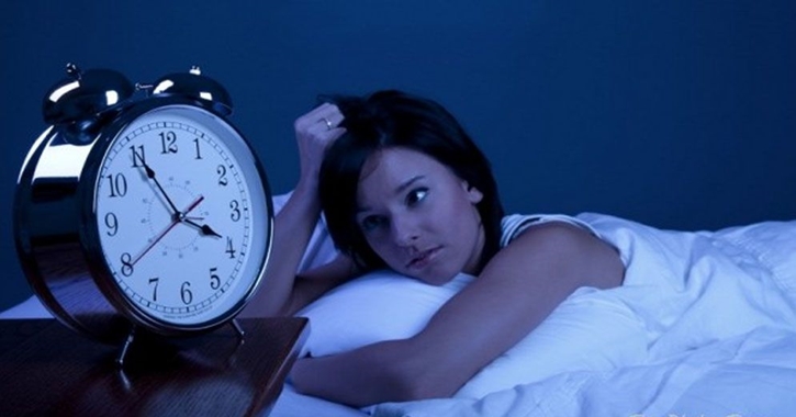 অ্যালার্ম ছাড়াই যে কৌশলে ঘুম ভাঙবে তাড়াতাড়ি