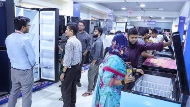 ঈদ কেনাকাটায় ফ্রিজ বিক্রিতে উচ্ছ্বাস, ক্রেতার পছন্দে ওয়ালটনের আধিপত্য ঈদ কেনাকাটায় ফ্রিজ বিক্রিতে উচ্ছ্বাস, ক্রেতার পছন্দে ওয়ালটনের আধিপত্য
