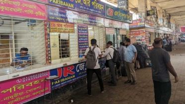 গাবতলীতে ঢাকাফেরা মানুষের ভিড়, আবারও বাড়িমুখো অনেকে গাবতলীতে ঢাকাফেরা মানুষের ভিড়, আবারও বাড়িমুখো অনেকে