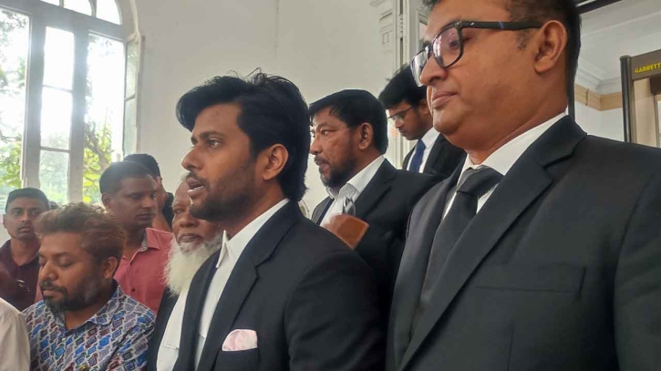 সরাসরি সম্প্রচার করা হবে শেখ হাসিনার মামলার রায়: প্রসিকিউটর গাজী মোনাওয়ার