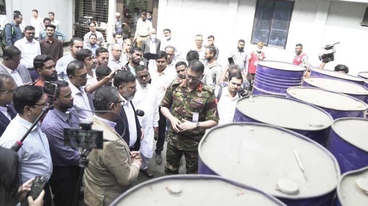 ডিএনসিসি প্রশাসক ঢাকাকে নিরাপদ ও বাসযোগ্য করতে কাজ করার ঘোষণা দিয়েছেন ডিএনসিসি প্রশাসক ঢাকাকে নিরাপদ ও বাসযোগ্য করতে কাজ করার ঘোষণা দিয়েছেন