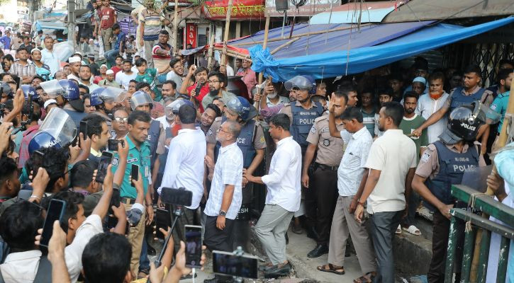জাসদ কার্যালয়ে তালা, আটক দুই শতাধিক জাসদ কার্যালয়ে তালা, আটক দুই শতাধিক