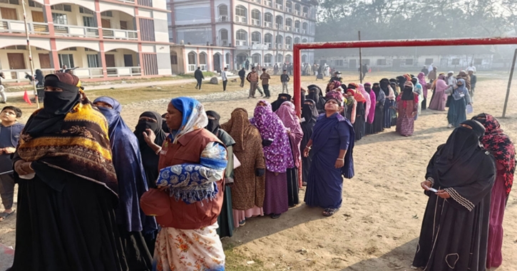 ঠাকুরগাঁও-১ আসনে ভোটগ্রহণ চলছে ঠাকুরগাঁও-১ আসনে ভোটগ্রহণ চলছে